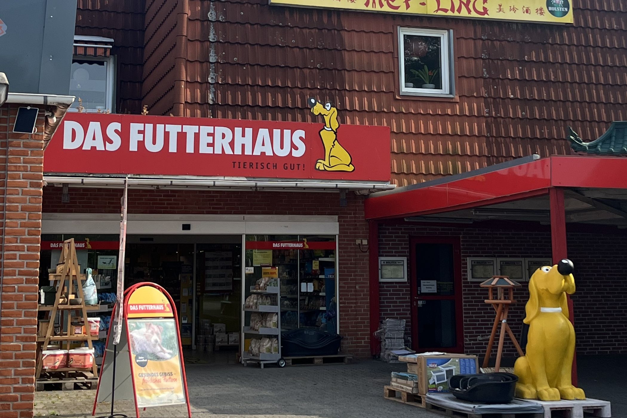 DAS FUTTERHAUS Kronshagen Eingangsbereich